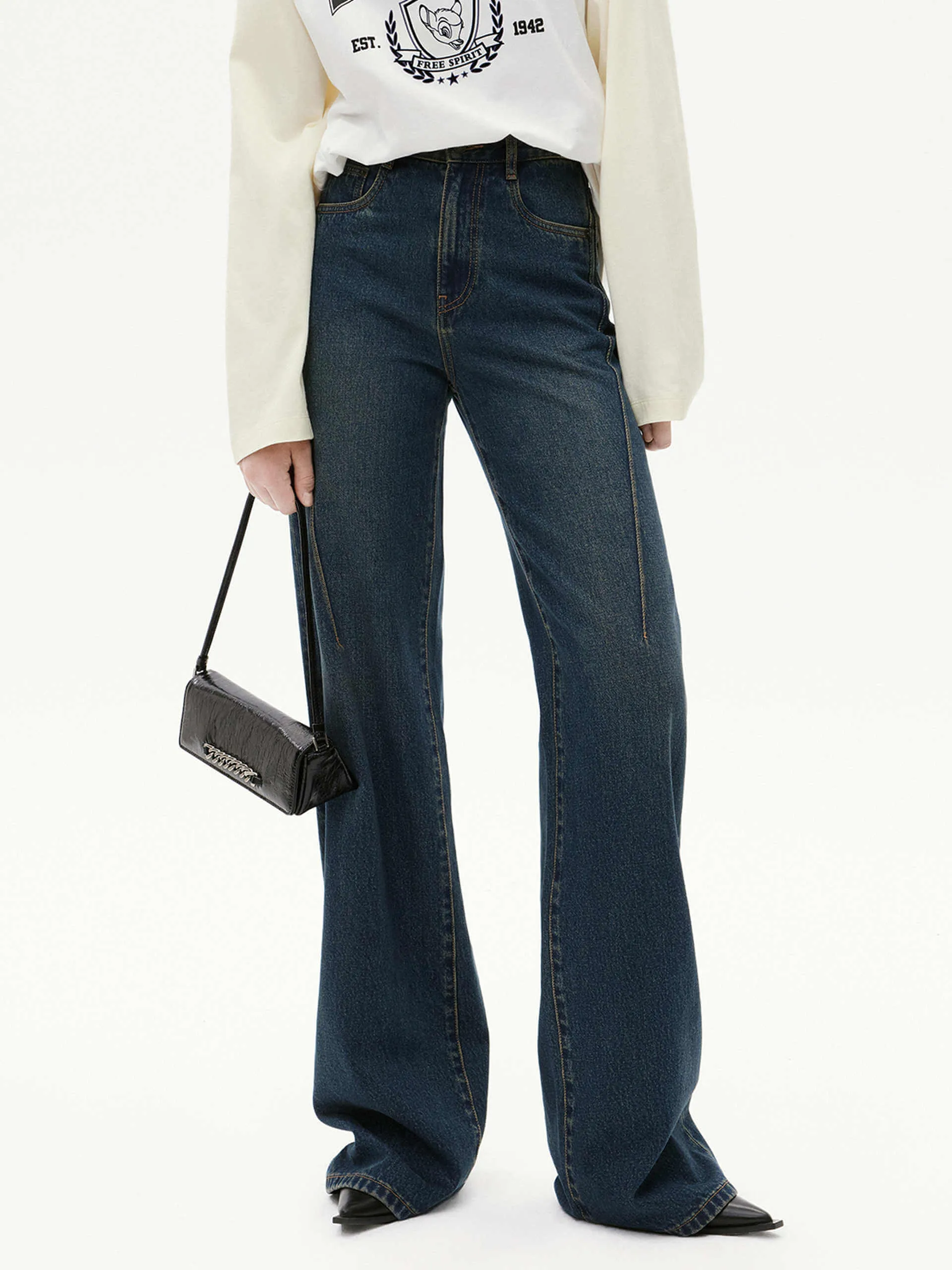 Seams Detail Straight Jeans